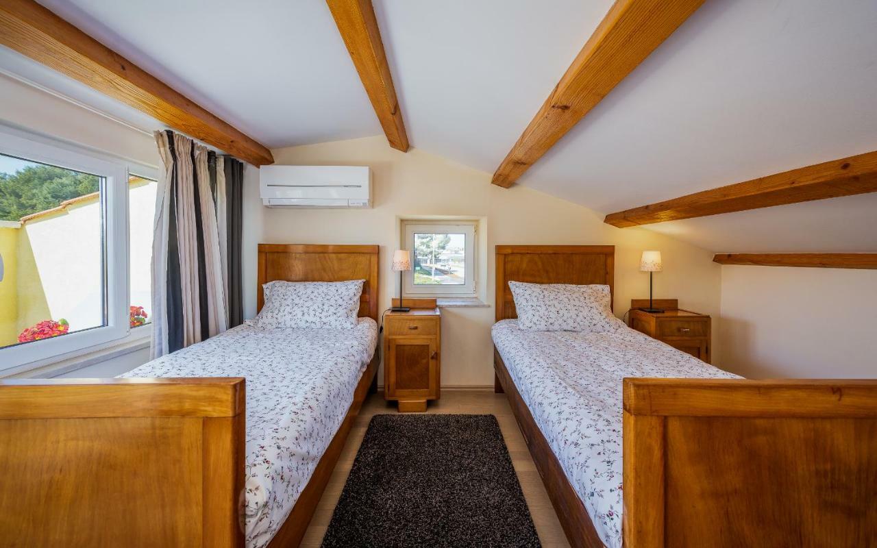 Apartment Lungomare Пула Екстериор снимка